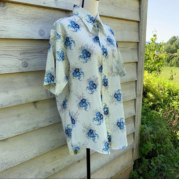 True Vintage 70s Macro Floral Print Wide Collar Short Sleeve Button Down Shirt - Picture 2 of 16